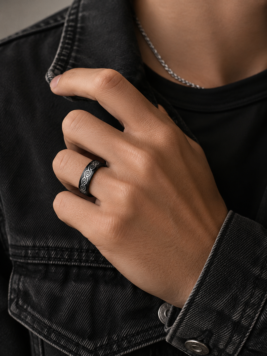 Bague noire motif celtique en acier inoxydable – Tailles 63 et 66