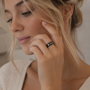 Bague empreintes de pattes en acier inoxydable - Taille 57
