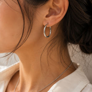 Boucles d’oreilles créoles argentées en acier inoxydable