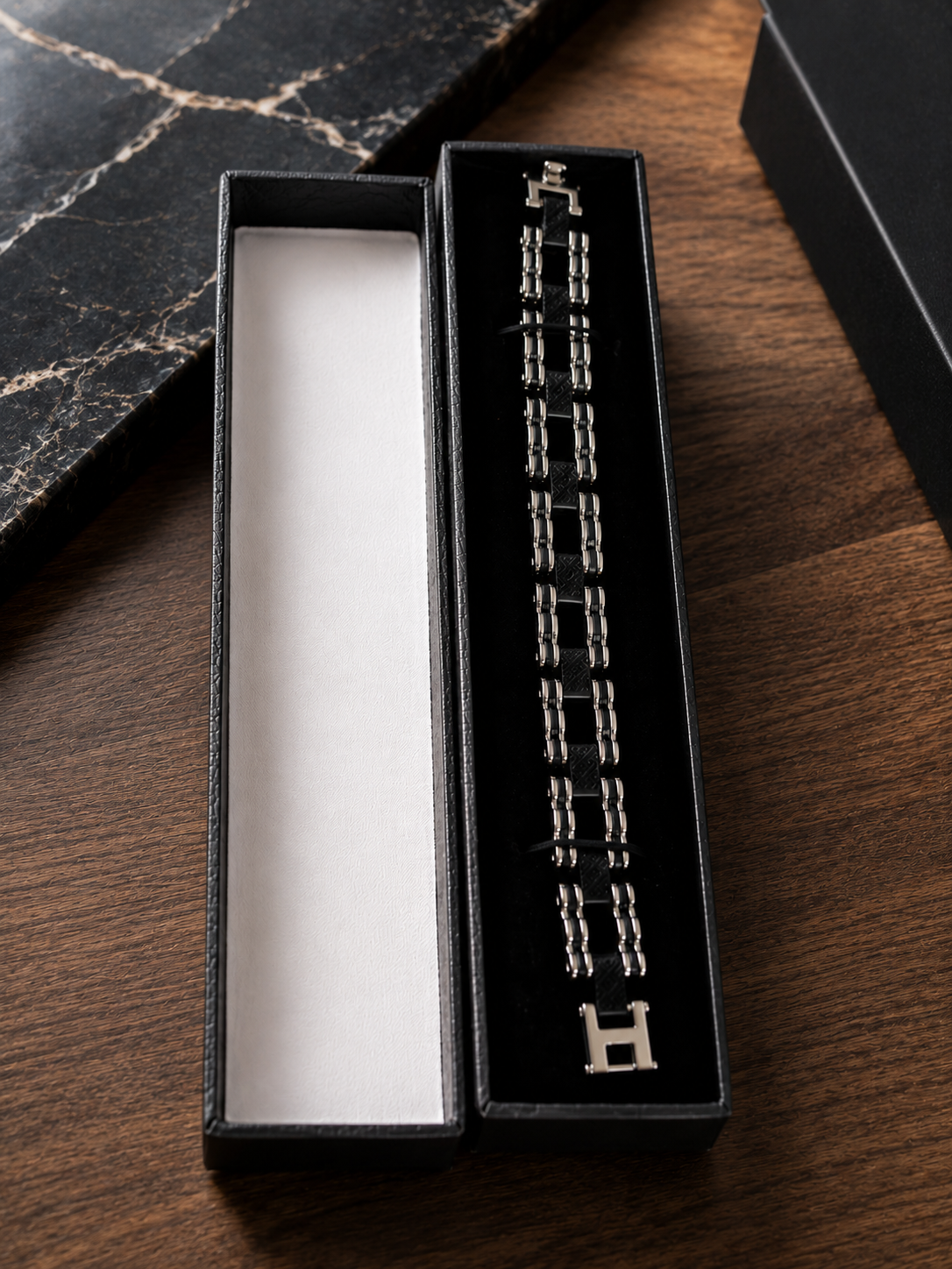 Bracelet Noir & Argent à Maillons – Style Moderne – Image 2
