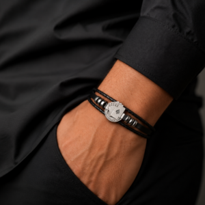 Bracelet Homme Poker – Cuir Tressé & Acier Inoxydable